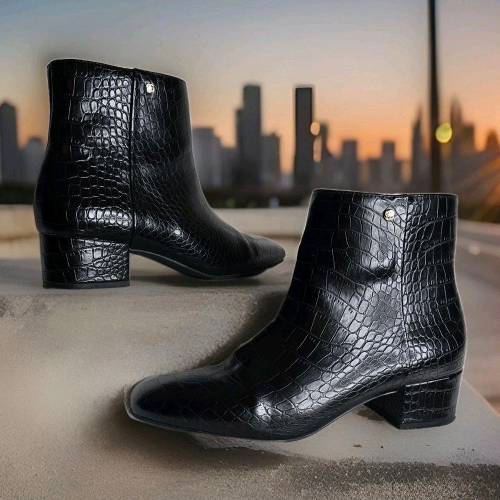Charter Club Women's Heatherr Booties Black Croc Style Zip Up SZ: 8M EUC